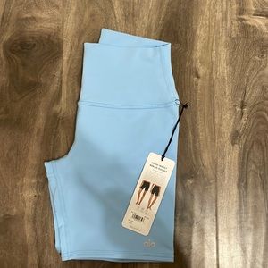 Alo Blue Sky biker shorts